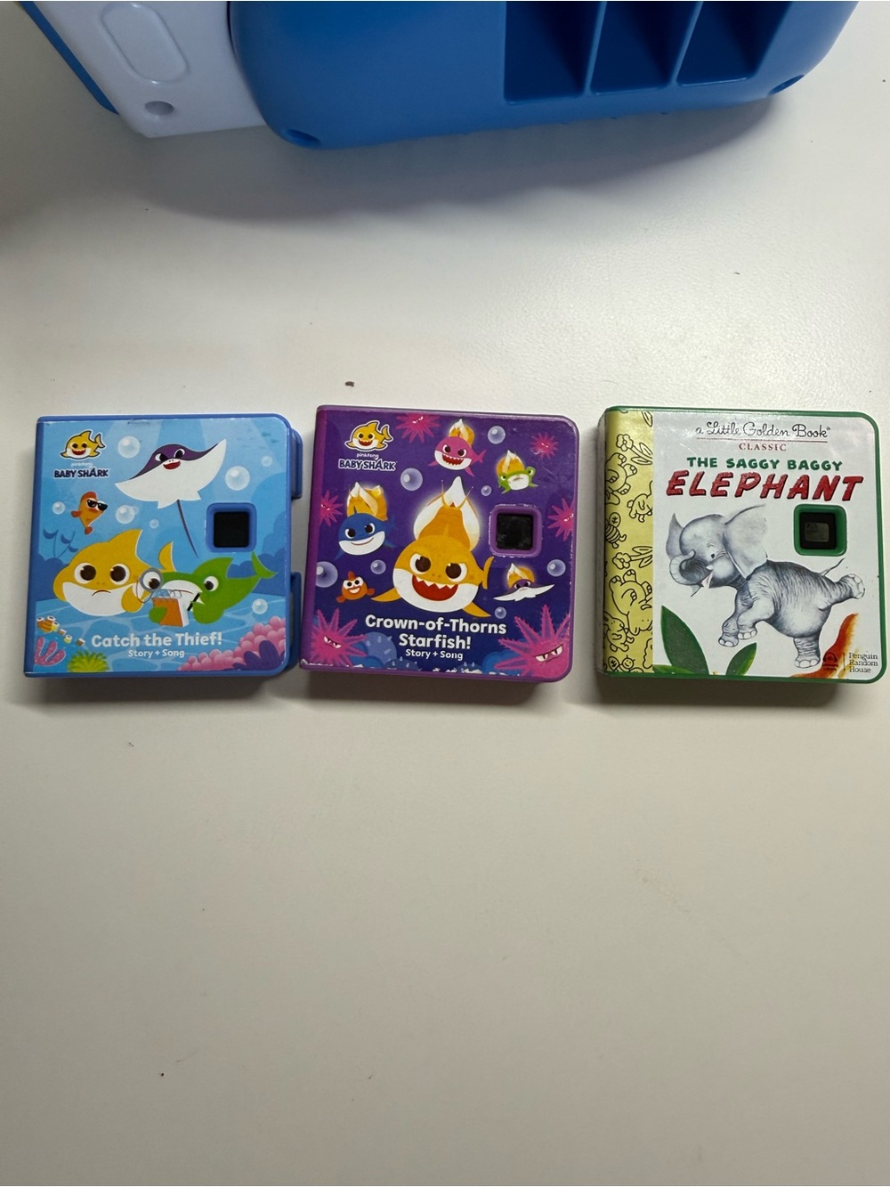 Little Tikes Story Dream Machine Projector With 3 Books TESTED - Picture 10 of 12